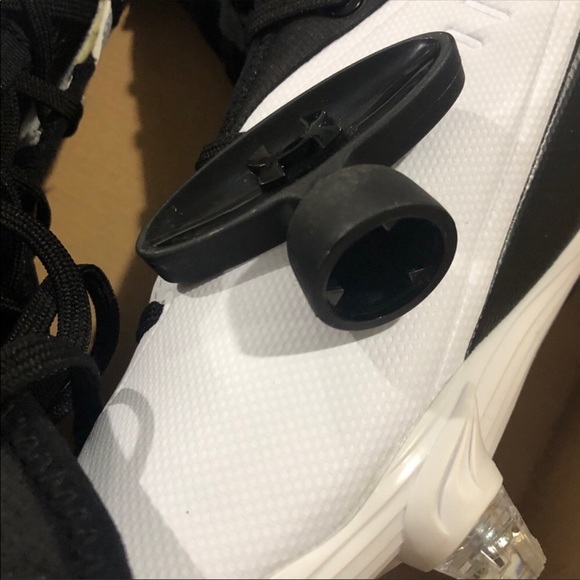 Men's UA Highlight Select MC Football Cleats - Picture 4 of 5